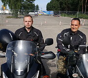  &bdquo;Mototurizmo ralio&ldquo; daugkartiniai dalyviai, &scaron;ių metų renginio ambasadoriai &ndash; Mindaugas Kazlauskas ir Henrikas Pupelis.