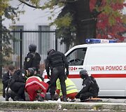 Sarajeve islamistas ap&scaron;audė JAV ambasadą ir buvo nukautas