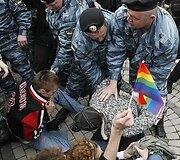 Milicija sulaiko nesankcionuoto renginio dalyvius.