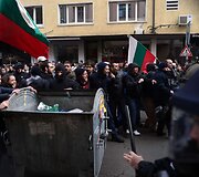 Bulgarai Sofijoje i&scaron;ėjo į gatves dėl milžini&scaron;kų sąskaitų už elektrą.