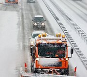 Vokietijos greitkeliais pirmi važiuoja greideriai.