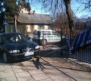 &bdquo;Volvo&ldquo; nuvertė informacinį ženklą.