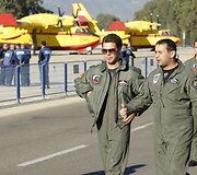 Graikijos prie&scaron;gaisriniai lėktuvai ir jų pilotai