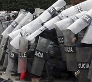 Protesto akcija Tiranoje virto kruvinomis kautynėmis.