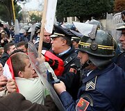Protesto akcija Tiranoje virto kruvinomis kautynėmis.