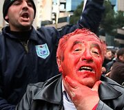 Protesto akcija Tiranoje virto kruvinomis kautynėmis.