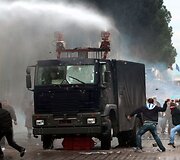 Protesto akcija Tiranoje virto kruvinomis kautynėmis.