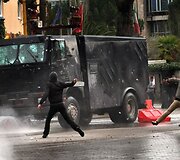 Protesto akcija Tiranoje virto kruvinomis kautynėmis.