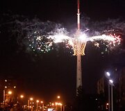 Vilniaus televizijos bok&scaron;tas pasipuo&scaron;ė milžini&scaron;ku krep&scaron;iu.