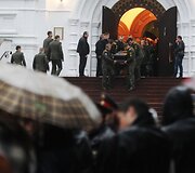 Karstai i&scaron;ne&scaron;ami i&scaron; soboro.