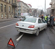 Trijų automobilių avarija