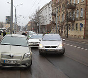 Trijų automobilių avarija