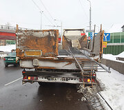 Vilniuje vilkikas pametė krovinį
