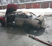 Vilniuje sudegė automobilis &bdquo;Audi&ldquo;
