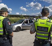 Policija prie Vilniaus tikrina lenkų futbolo aistruolius