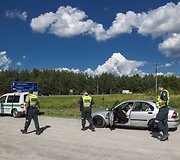 Policija prie Vilniaus tikrina lenkų futbolo aistruolius