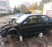 Automobilis &bdquo;Alfa Romeo&ldquo; Žirmūnų kiemuose