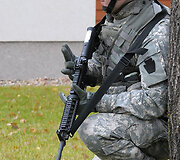 &Scaron;iose pratybose dalyvauja Lietuvos, Latvijos, Estijos ir Jungtinių Amerikos Valstijų kariai.