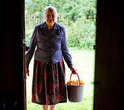Filmo herojė Pranė Barysienė, visų vadinama Pranute