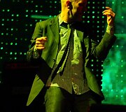 Vokalistas nustebino publiką įdomiu &scaron;okiu.