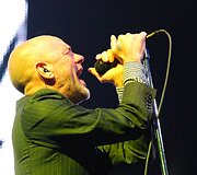 R.E.M. susikūrė tada, kai jie visi dar buvo studentai ir mokėsi Džordžijos universitete JAV.