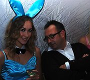 Svečiai labai noriai fotografavosi su simbolinėmis &bdquo;Playboy&ldquo; merginomis.
