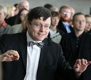 Sveikinimo kalbą sakęs prezidentas Valdas Adamkus pažymėjo, kad tai ne tik meno &scaron;ventovė, bet ir tikri tautos namai.