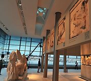 Atėnuose &scaron;e&scaron;tadienį buvo atidarytas ilgai lauktas Akropolio muziejus.