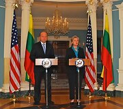 Premjeras A.Kubilius su valstybės sekretore H.Clinton