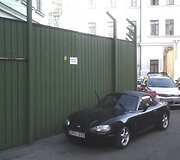 Vairuotojas užtvėrė įvažiavimą į statybvietę Vilniaus centre.