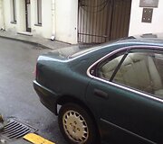 &bdquo;Rover&ldquo; stovėjimą ženklas draudžia ne veltui: kaip &scaron;ioje vienos krypties gatvėje i&scaron;sukti i&scaron; kiemo?