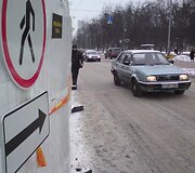 Nedrausmingi pėstieji ir vairuotojus priverčia &bdquo;pamesti&ldquo; eismo juostas.