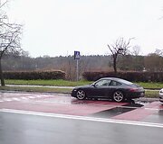 Pažeidėjo 2006 metų laidos kupė &bdquo;Porsche 911 Carrera 4S&ldquo;. 