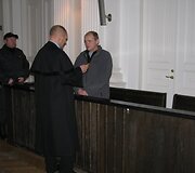 Kaltinamasis M.Belkevičius su advokatu.