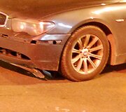 7-osios serijos BMW be ma&scaron;inos statymo jutiklių juostos buferyje.