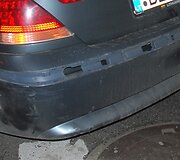 7-osios serijos BMW be ma&scaron;inos statymo jutiklių juostos buferyje.