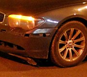 7-osios serijos BMW be ma&scaron;inos statymo jutiklių juostos buferyje.