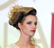 &bdquo;Pelenėje&ldquo; &ndash; vestuvinės kolekcijos ir naujausios &scaron;ukuosenų tendencijos