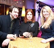 Kristijonas Vildžiūnas, Aldona Vilutytė (centre) ir Giedrė Žickytė