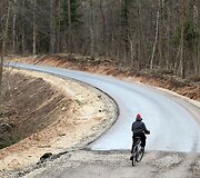 Valų kaimo vaikai į mokyklą pėsčiomis vaik&scaron;to 9 kilometrus