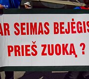 Antakalnio ligoninės medikų piketas prie Vilniaus savivaldybės