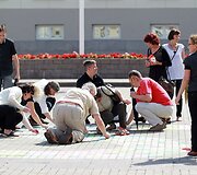 Akcija, skirta paminėti Drąsiaus Kedžio ir Laimutės Stankūnaitės dukros perdavimą motinai.