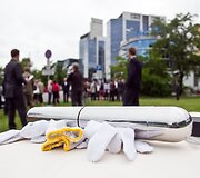 Įkasta simbolinė naujojo viaduko kapsulė.