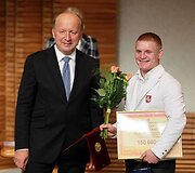 Andrius Kubilius pasveikino Evaldą Petrauską