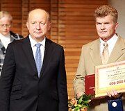 Andrius Kubilius pasveikino Rūtos Meilutytės tėtį Saulių Meilutį