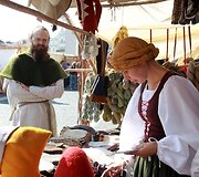 &Scaron;v.Baltramiejaus mugėje atgimsta senieji miesto amatai.