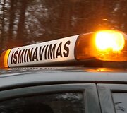Vingio parko estrados aplinką tvarkantys statybininkai pirmadienį rado sprogmenį.