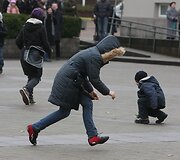 Lietuvos, Europos Sąjungos ir NATO vėliavų pakėlimas S.Daukanto aik&scaron;tėje, minint Lietuvos įsijungimo į &Scaron;iaurės Atlanto Sutarties Organizaciją (NATO) 5-ąsias metines