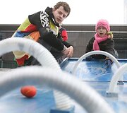 &bdquo;Elfų teatro&ldquo; kasmetinis &bdquo;Bim-Bil-Dono&rdquo; margučių ridenimo turnyras. 