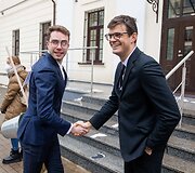 Valstybinės duomenų inspekcijos patalpose  svarstymas dėl baudos skyrimo už &bdquo;Media4 Change&ldquo; projektą